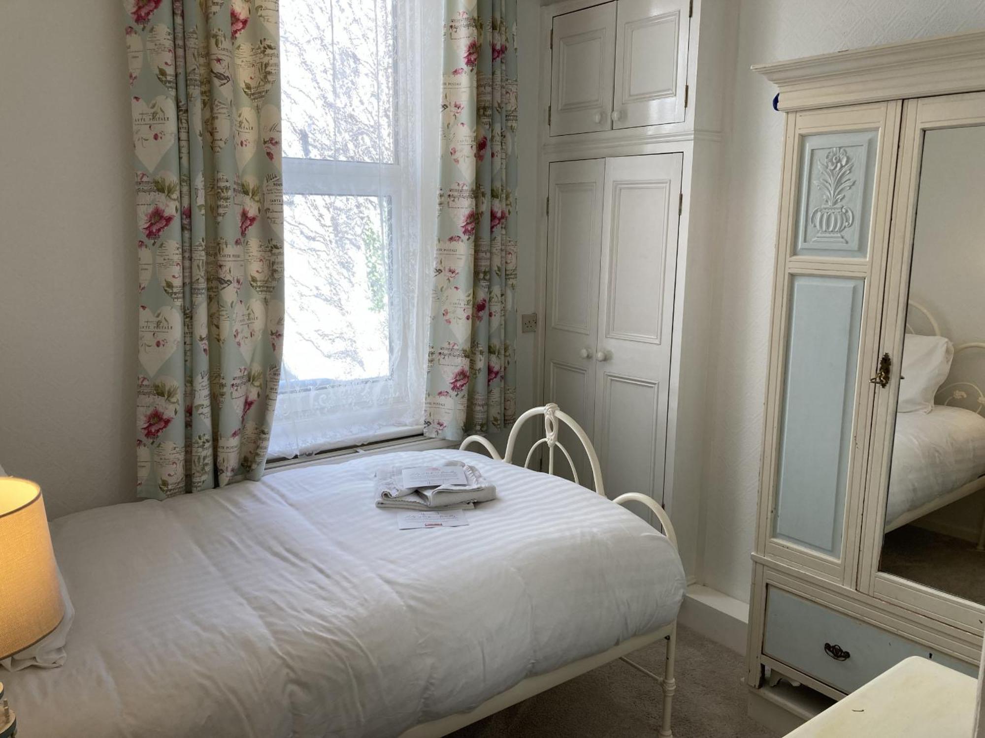 Flat 2, 1 Alexandra Gardens Ventnor Exterior foto